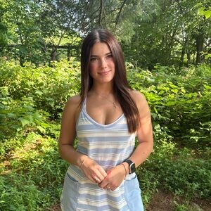 Meet your Posher, Maddie